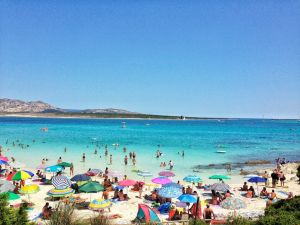 Plaj kumu çalan turiste 3 bin euro ceza
