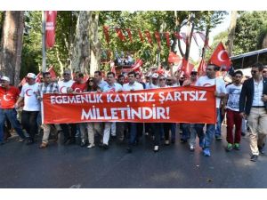 Beşiktaş Belediyesi tam kadro CHP mitinginde