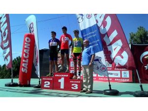 Dağ bisikleti yarışlarında Samet Bulut Türkiye şampiyonu oldu