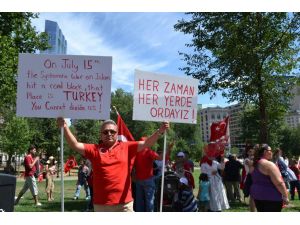 ABD'deki Türklerden 'darbeye hayır! demokrasiye evet' mitingi