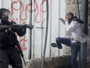 Kudüs'te çıkan olaylarda 30 Filistinli yaralandı