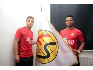 Eskişehirspor, Ofoedu ve Bilal Aziz ile imzaladı