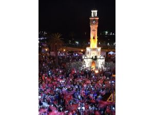 İzmirliler 15 Temmuz şehitleri için demokrasi meydanı istiyor