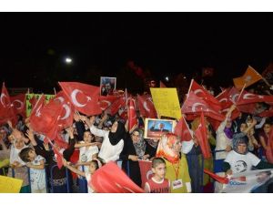 Diyarbakır’da demokrasi nöbeti devam ediyor