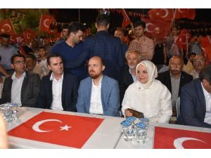 Cumhurbaşkanı Erdoğan’ın oğlu Bilal Erdoğan demokrasi nöbetine katıldı