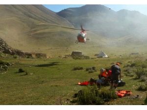 Dağda apandisiti patlayan çobana helikopterli kurtarma operasyonu