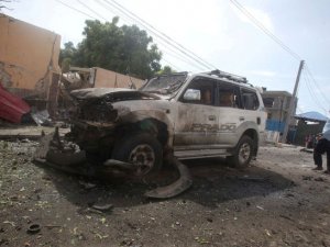 Somali'de havaalanı yakınlarında bombalı saldırı