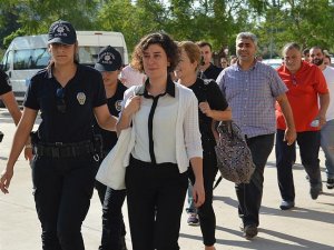 Gözaltı kararı çıkarılan 42 gazeteciden 19'u yakalandı