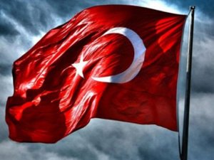 PKK'ya kucak açan ülke Türkiye bayrağını yasakladı