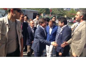 Ahmet Davutoğlu’dan AK Parti’ye ziyaret