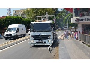 Antalya Büyükşehir Belediyesi’nden Manavgat caddelerine düzenleme