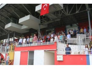 Trabzonspor taraftarlarından şehit ailelerine destek
