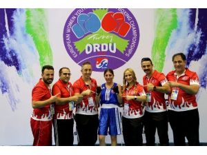 Ordu’da 2 Türk boksör daha finale yükseldi