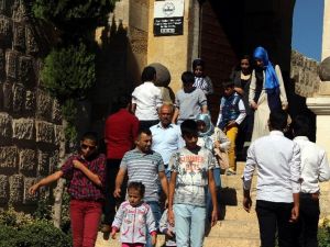 Gaziantep Kalesi’ne turist akını