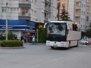 Saldırıya uğrayan Eskişehirspor taraftarları, Eskişehir’e gelmeye başladı