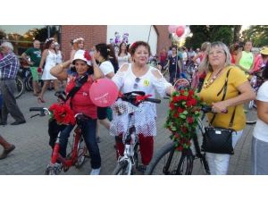 ’Süslü Kadınlar Bisiklet Turu’