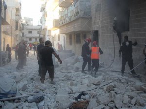 İdlib'de yerleşim yerine vakum bombalı saldırı: 20 ölü, 24 yaralı