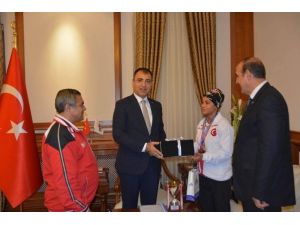 Malatya Valisi Mustafa Toprak Kick Boks dünya 3’üncüsünü ağırladı