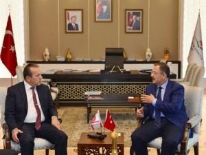 Bakan Özhaseki, KKTC Turizm ve Çevre Bakanı Fikri Ataoğlu ile görüştü