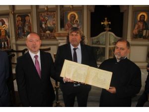 Bin 441 Bulgar’ın yazdığı kitap Sveti Georgi Kilisesi’ne hediye edildi