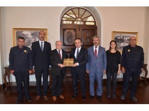 Vali Çataklı, PTT’nin Kuruluş yıl dönümünü kutladı