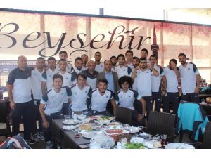 Özaltun, Belediyesporlu futbolcularla kahvaltıda buluştu
