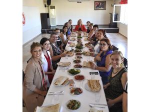 AFS gönüllüsü Belçikalı anneler Adana’da