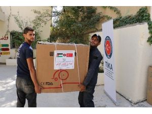 Ürdün’de Filistinli mültecilere tıbbi ekipman desteği
