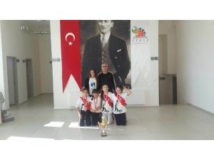 Yunusemre’nin judo takımları Türkiye şampiyonu oldu