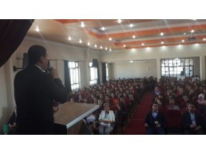 Kula’da ’Milli Gençlik Şuuru ve Motivasyon’ semineri