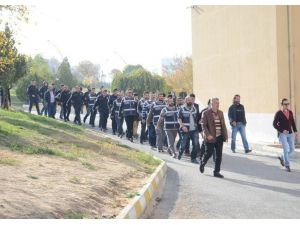 Karaman’da FETÖ’den gözaltına alınan 15 kişi adliyeye sevk edildi