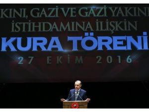 Erdoğan: "Son 2 yılda Terörle Mücadele Kanunu kapsamında yaptığımız atama sayısı 17 bin 74 kişiyi bulmuştur"