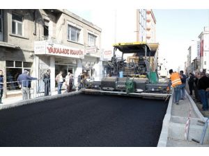 Atatürk Bulvarında sıcak asfaltlama çalışmaları başladı