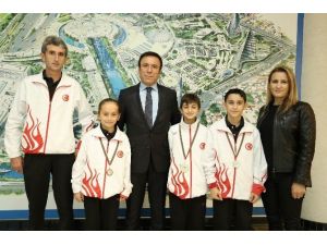 Canik Belediyespor’un sporcuları gururlandırdı
