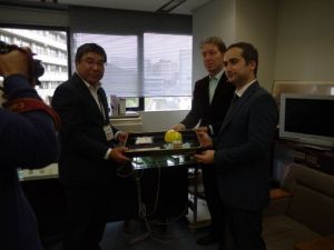 Zonguldaklı iş adamı Japon depremzedeleri yalnız bırakmadı