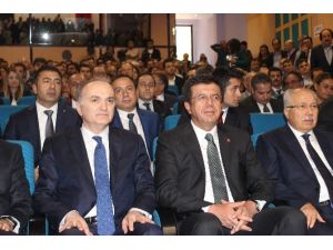 Bakan Zeybekci ve Özlü, Denizli’de Ar-Ge tanıtım toplantısına katıldı
