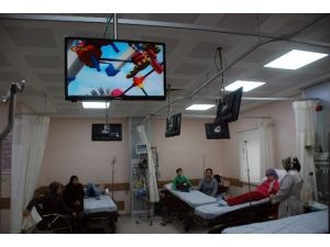 Çocukların acil servis korkusunu yenmesi için örnek uygulama