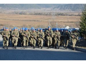 Kahraman komandolara Niksar’da davullu-zurnalı karşılama