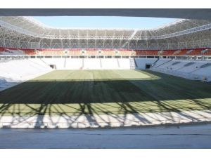 Malatya’nın yeni stadında zemin 3 ay sonra kullanılabilecek duruma gelecek