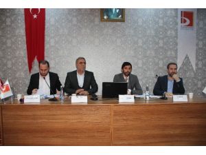 Bilecik’te “15 Temmuz Darbe Girişimi, Yeni Anayasa ve Başkanlık Sistemi” paneli