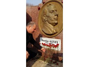 Haydar Aliyev’in 13. ölüm yıl dönümü
