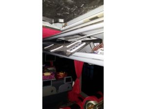 Yolcu otobüsünün davlumbazında ve tavanında kaçak sigara ele geçirildi