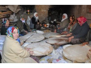 Kadınlarından gözleme hayrı