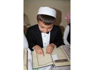 Kuran-ı Kerim okuyan çocuklar için tören düzenlendi