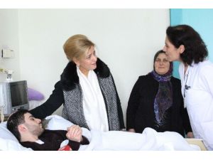 Nevin Gökçek 15 Temmuz gazilerini ziyaret etti