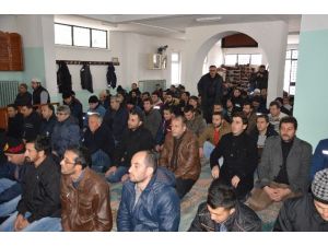 Eti Maden Kırka Bor İşletmesi Camisinde şehitler için mevlit okutuldu, lokma tatlısı dağıtıldı