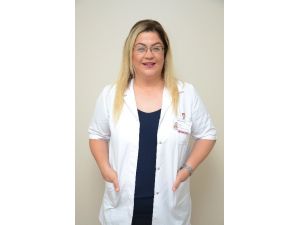 Dermatolog İçke: “Sigara ve güneş yaşlanmayı hızlandırıyor”