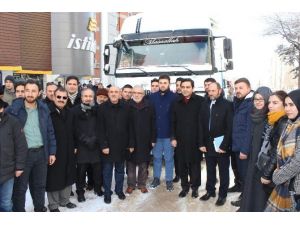 İHH ve Kırşehir Belediyesi’nden Halep’e 4 TIR’lık gıda yardımı