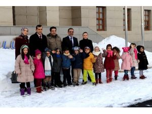 Minik öğrenciler Ağrı İbrahim Çeçen Üniversitesini gezdi