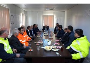 Vali İsmail Ustaoğlu, KOP Tüneli’nde incelemelerde bulundu